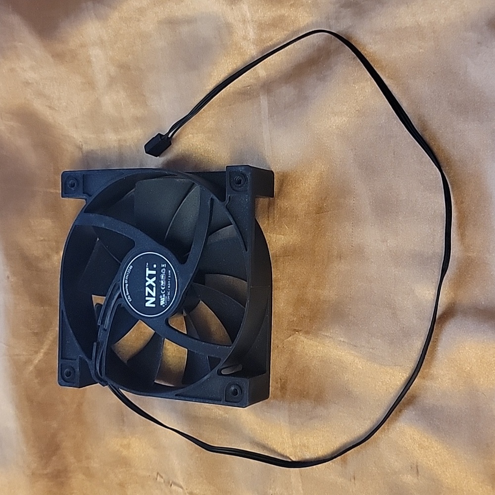 Computer Fan - NZXT Rifle Bearing RF-FN122-RB 12V DC / 0.3A / 3.6W